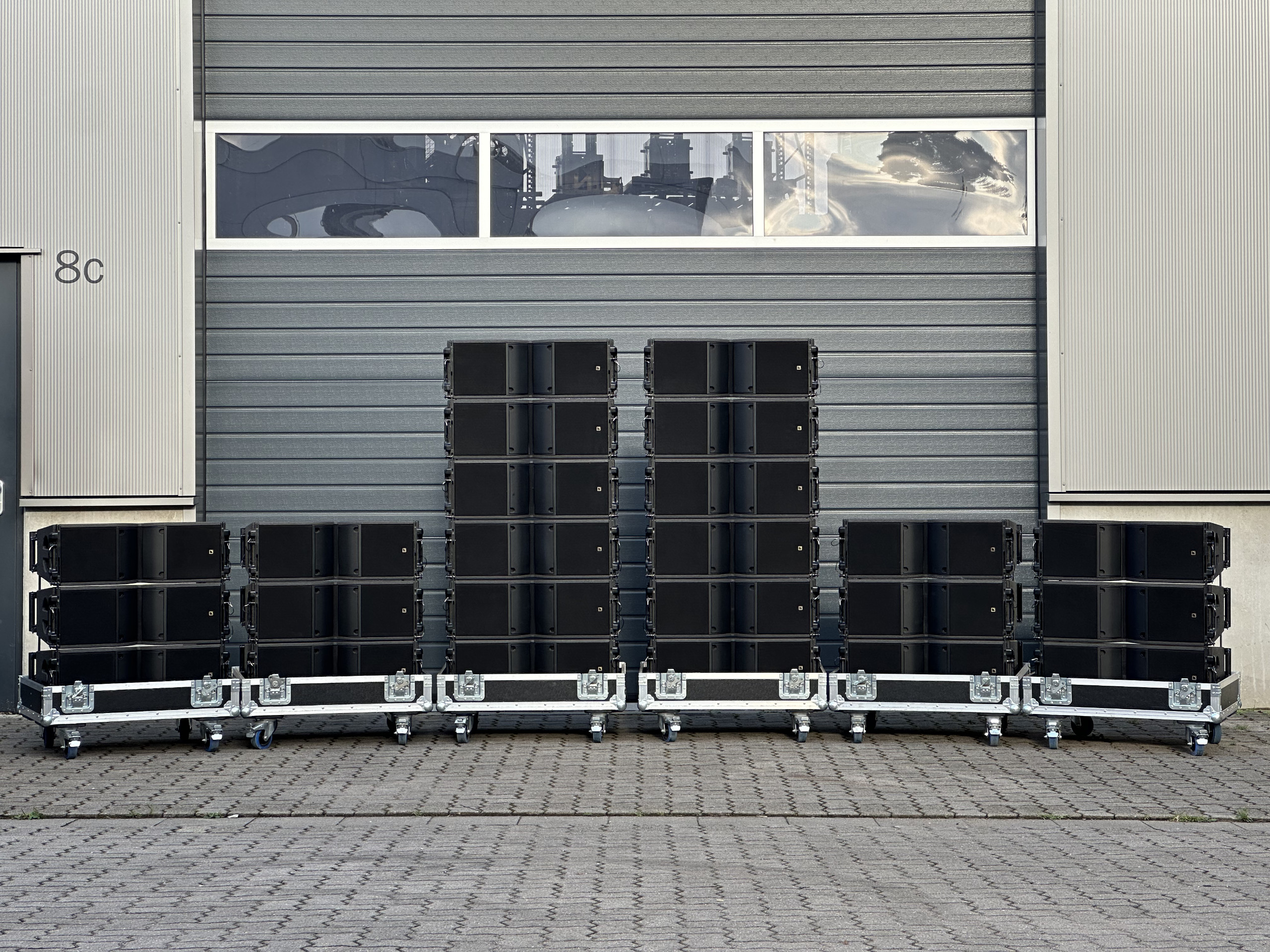 L-Acoustics KARA Lautsprecher in großer Stückzahl zur Abholung